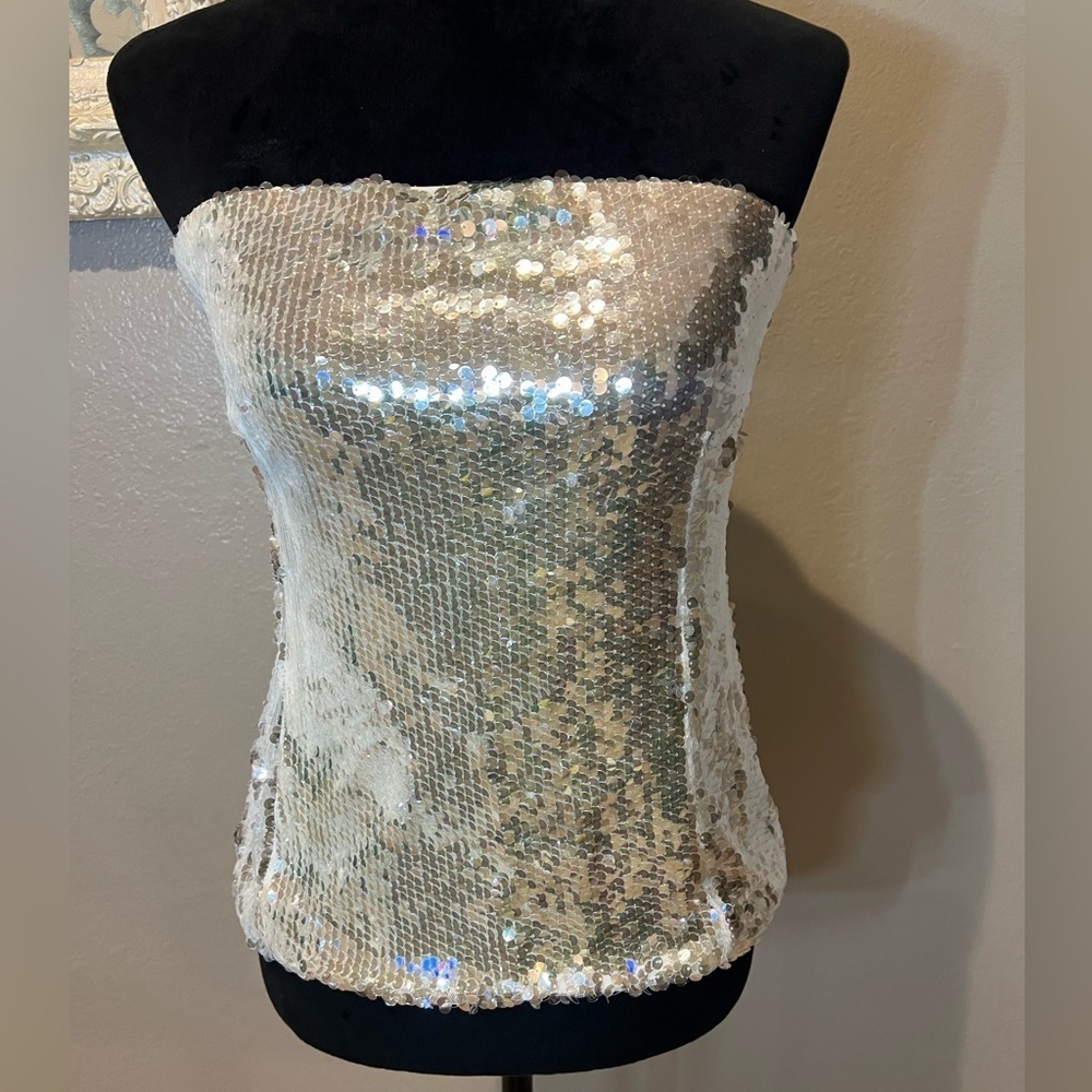 White sequin tube top with silver shine to it. - Picture 3 of 9